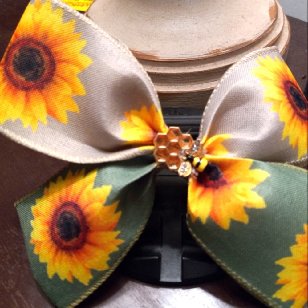 Sunflower Bows - Picture 5 of 5